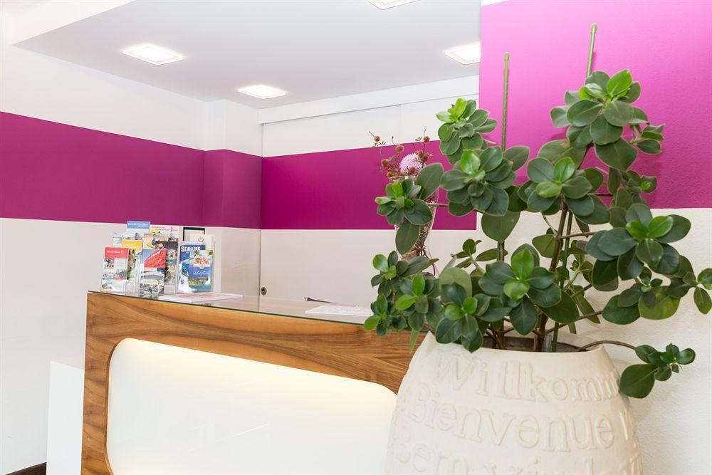 Hotel Arooma Erding Bagian luar foto