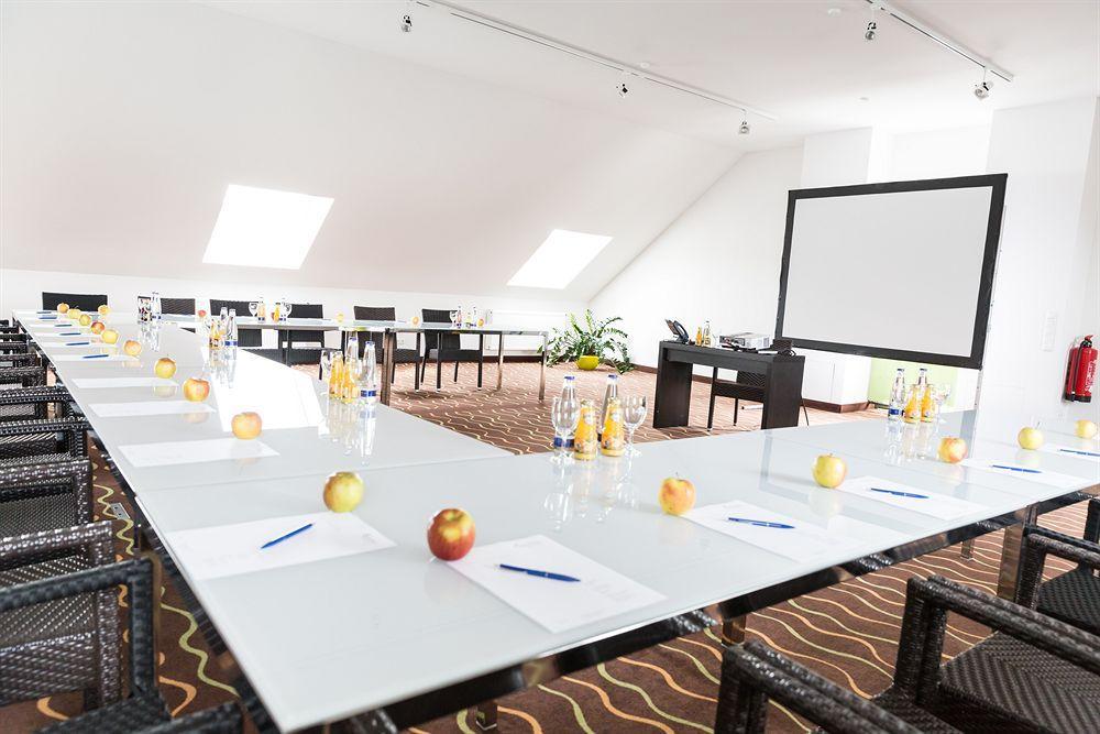 Hotel Arooma Erding Bagian luar foto
