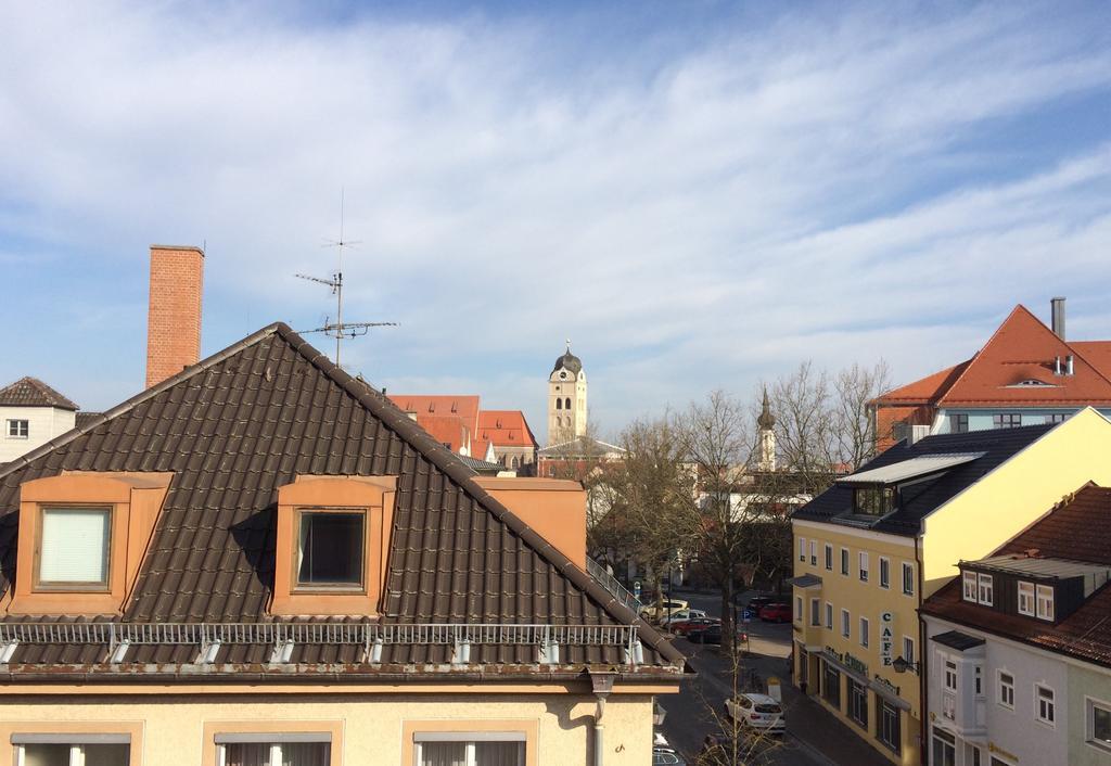 Hotel Arooma Erding Bagian luar foto