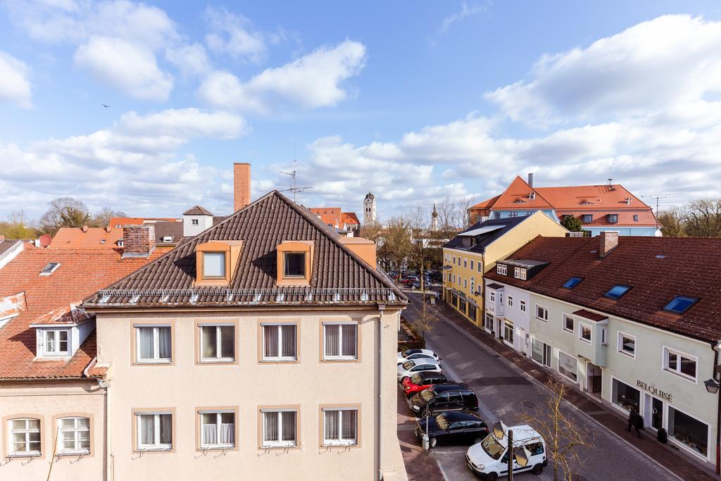 Hotel Arooma Erding Bagian luar foto