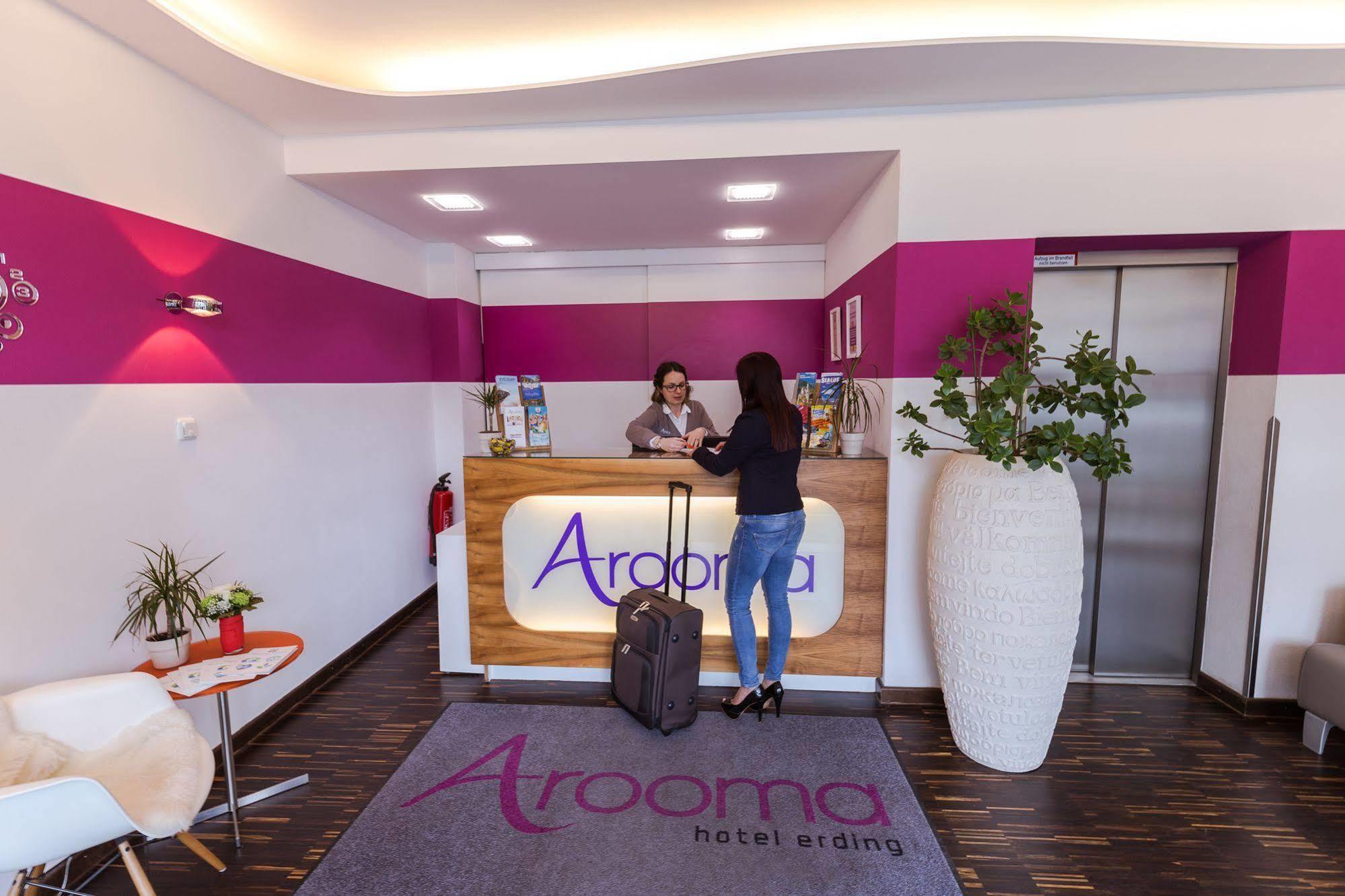 Hotel Arooma Erding Bagian luar foto