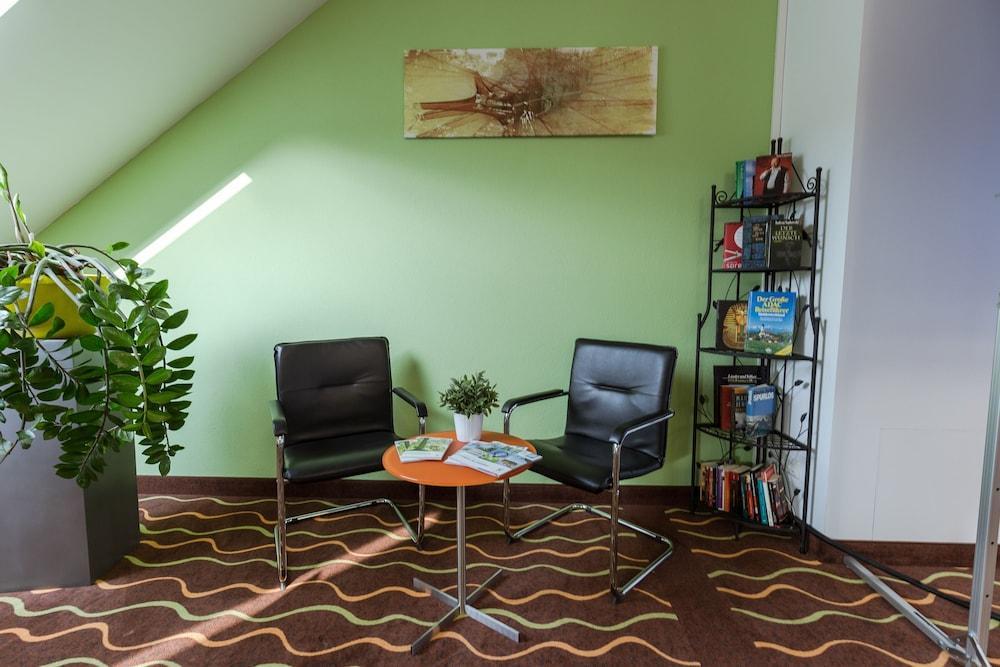 Hotel Arooma Erding Bagian luar foto